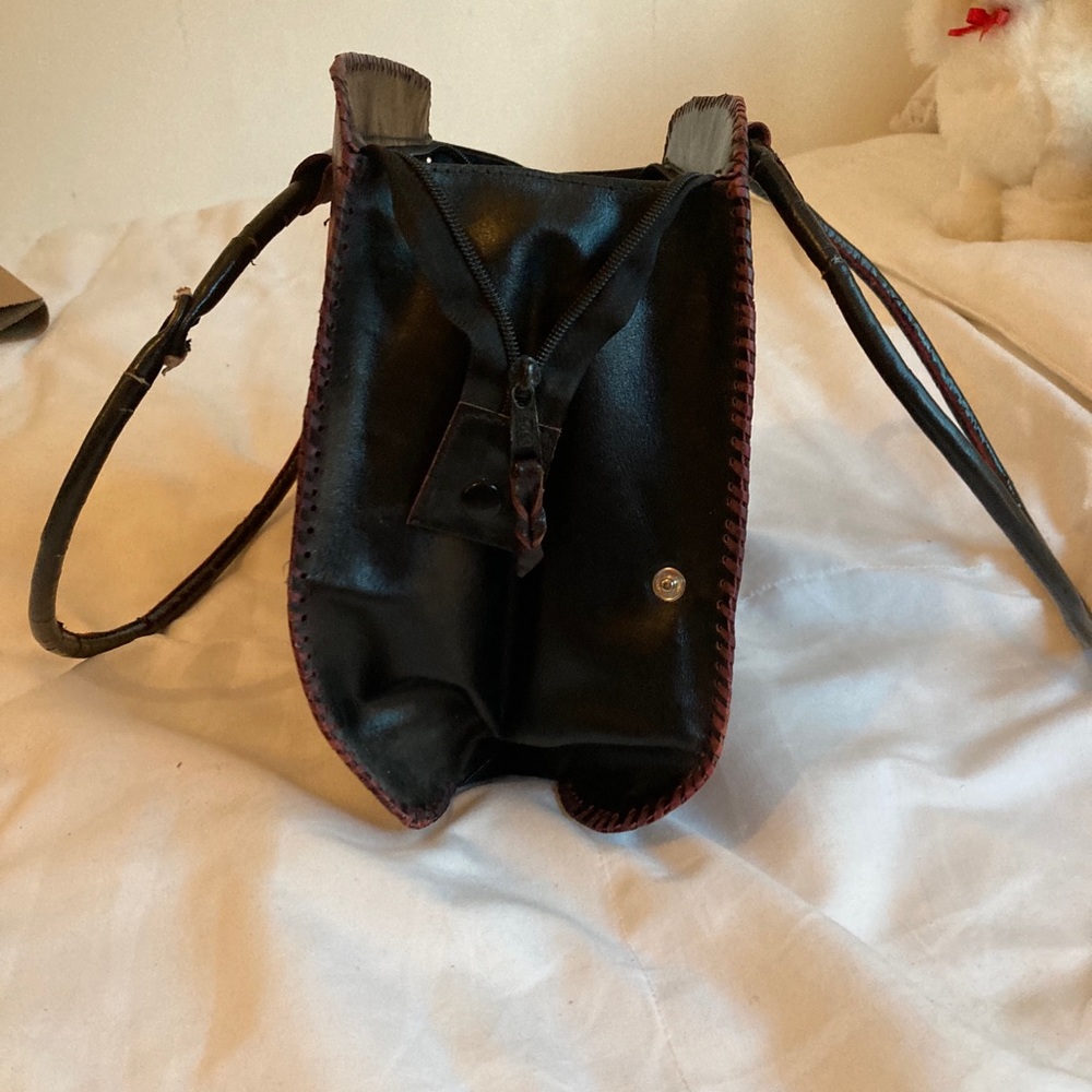 Leather Elephant Handbag from the Mediterranean - Picture 5 of 6
